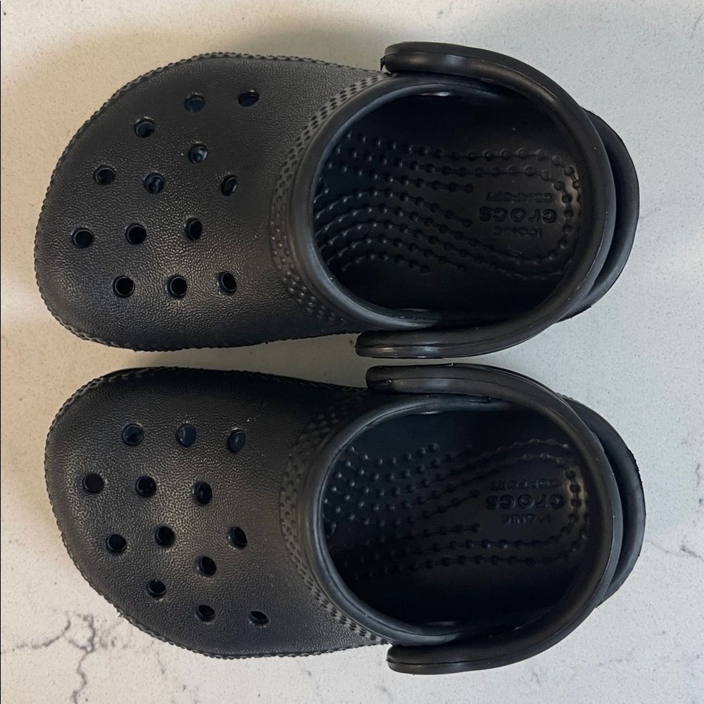 Crocs Toddler Classic Clog 206990 Black Size 4 Worn 2-3 Times - Picture 13 of 17
